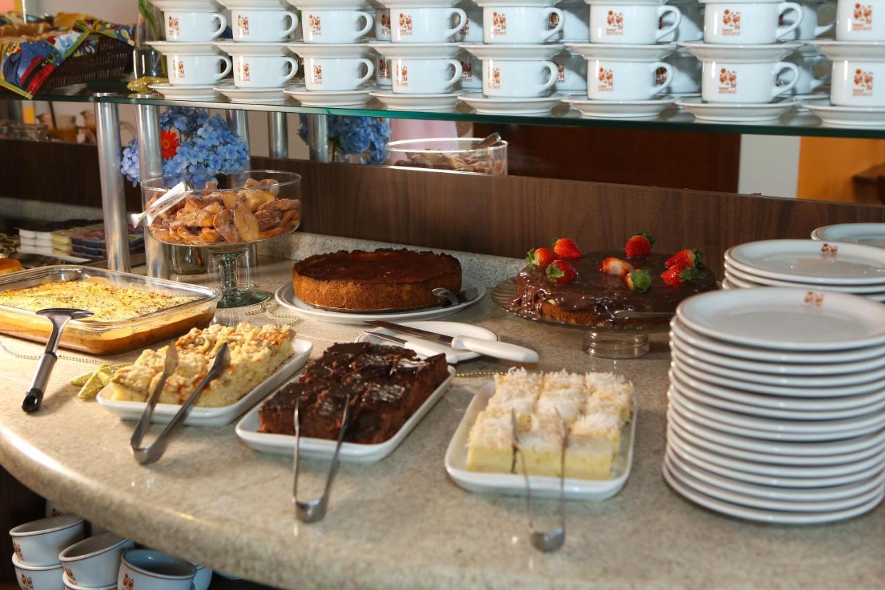 Hotel Acoriano 3*